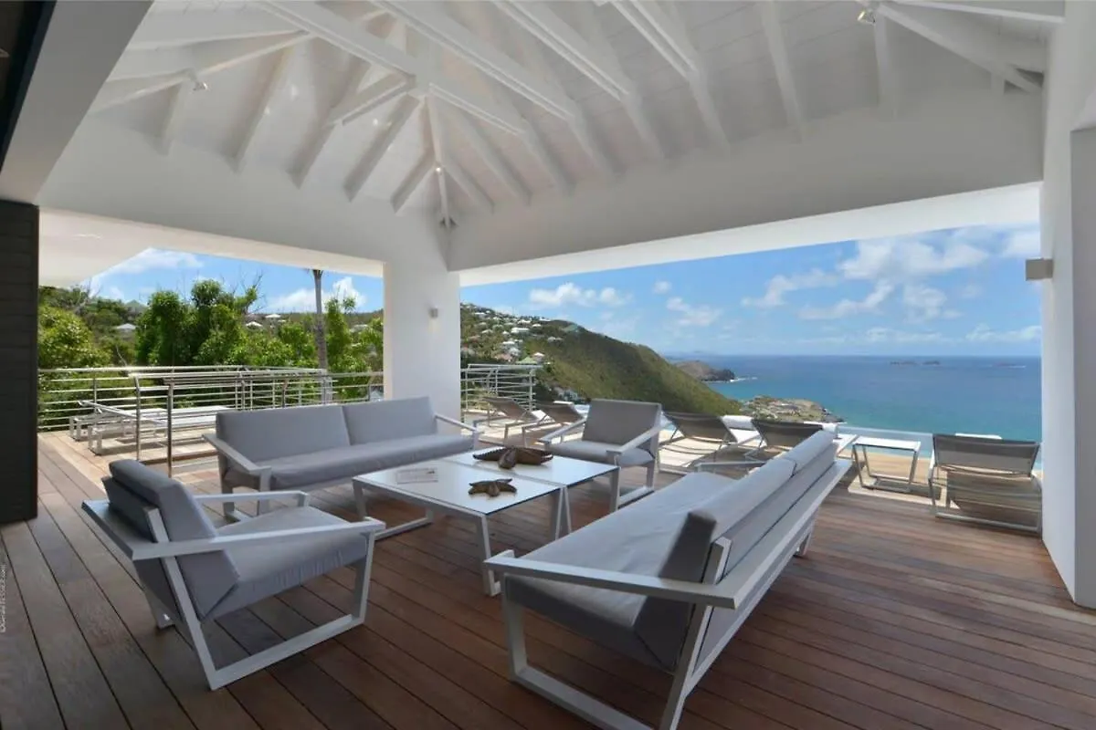 Lavish Villa with Overflow Pool 古斯塔维亚 0*,  圣巴泰勒米